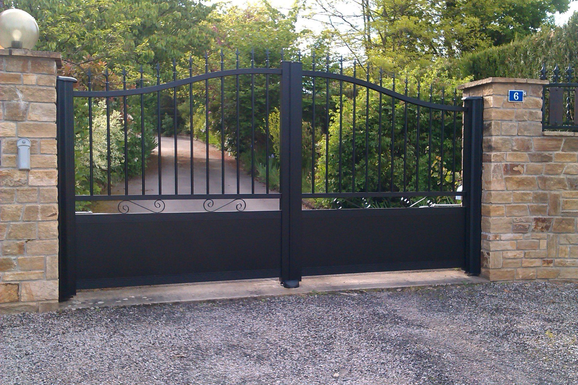 Portail en aluminium