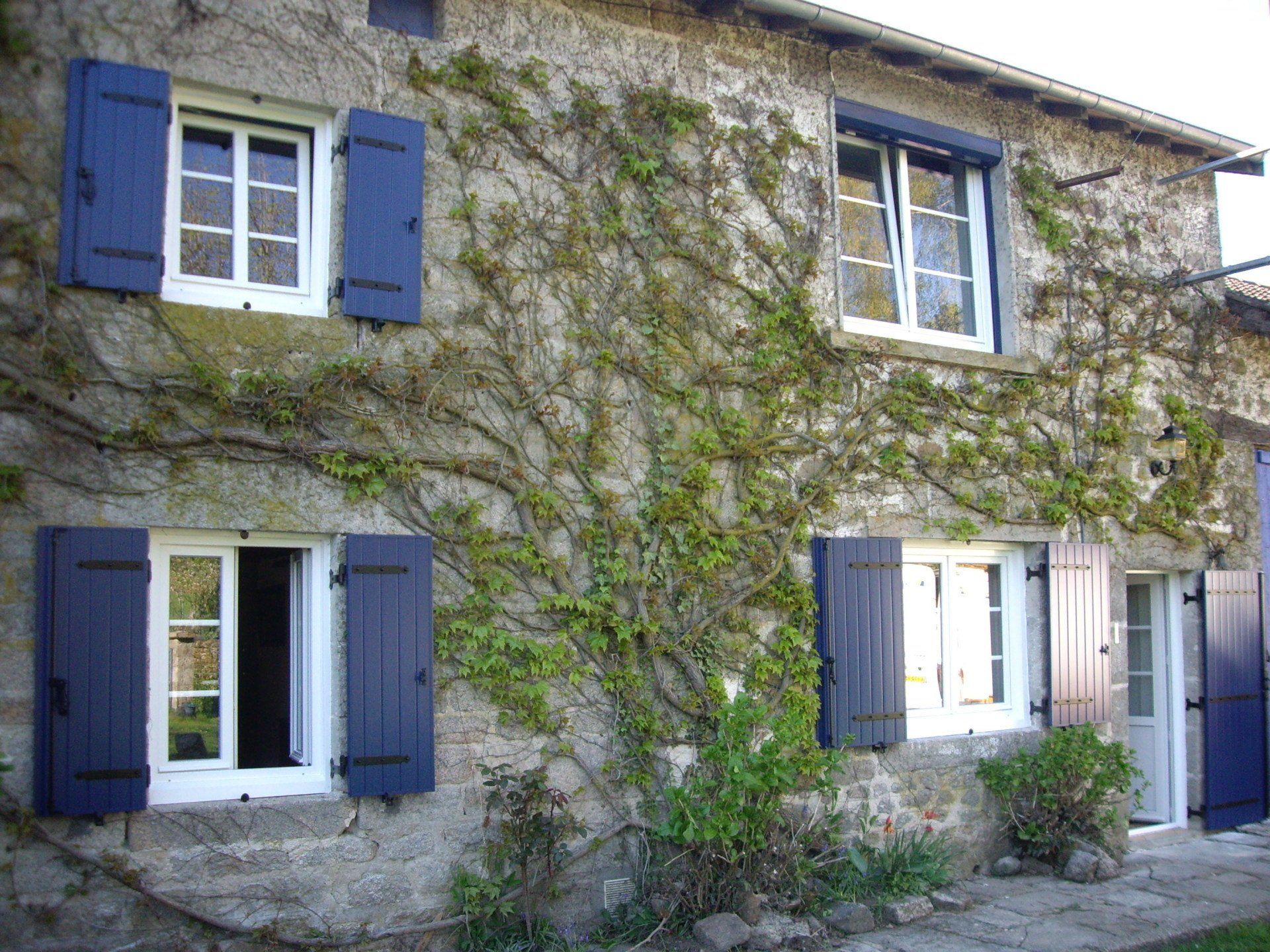 Fenêtres et volets battants, en PVC