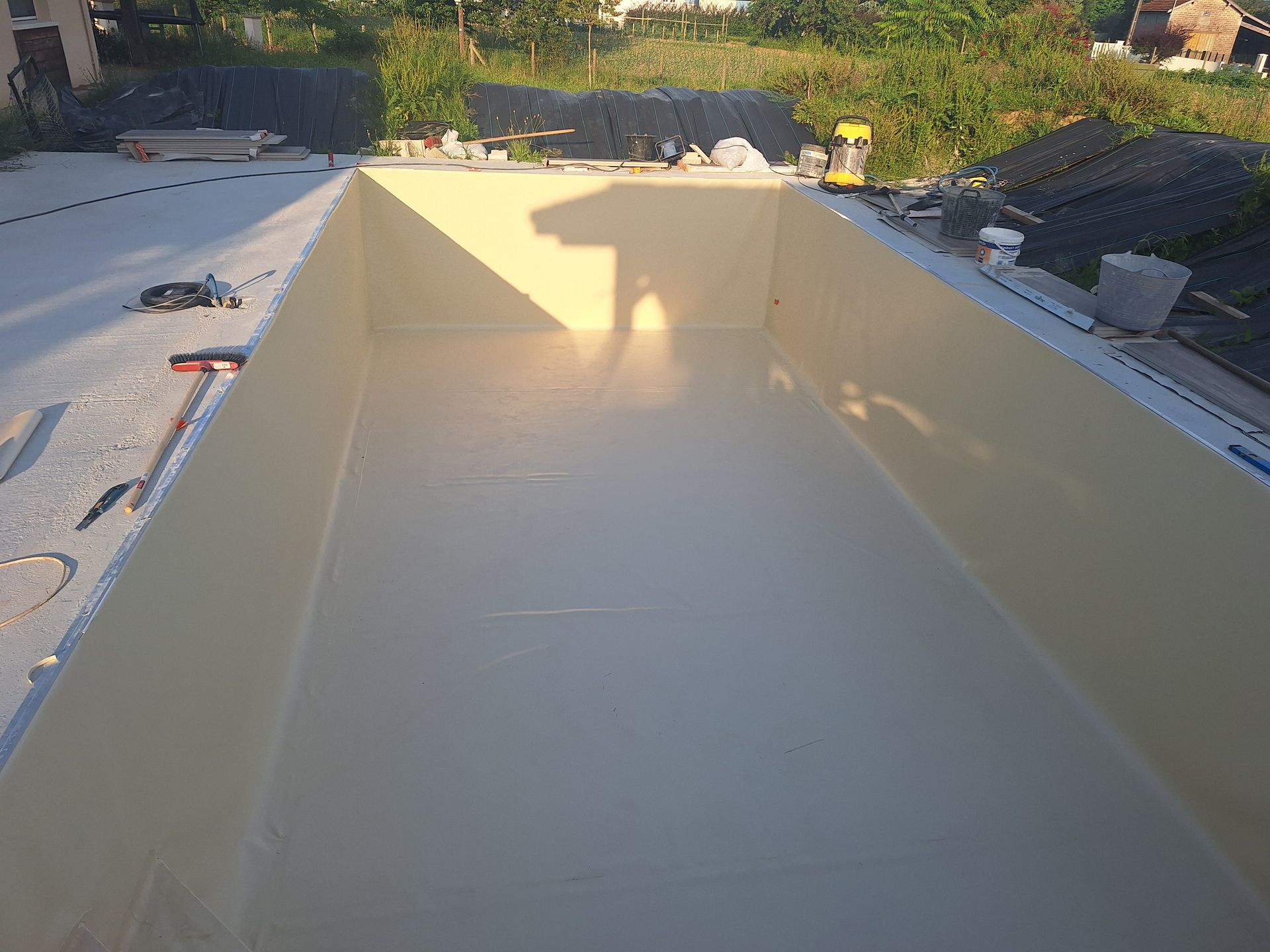 Construction d'une piscine avec pose de liner