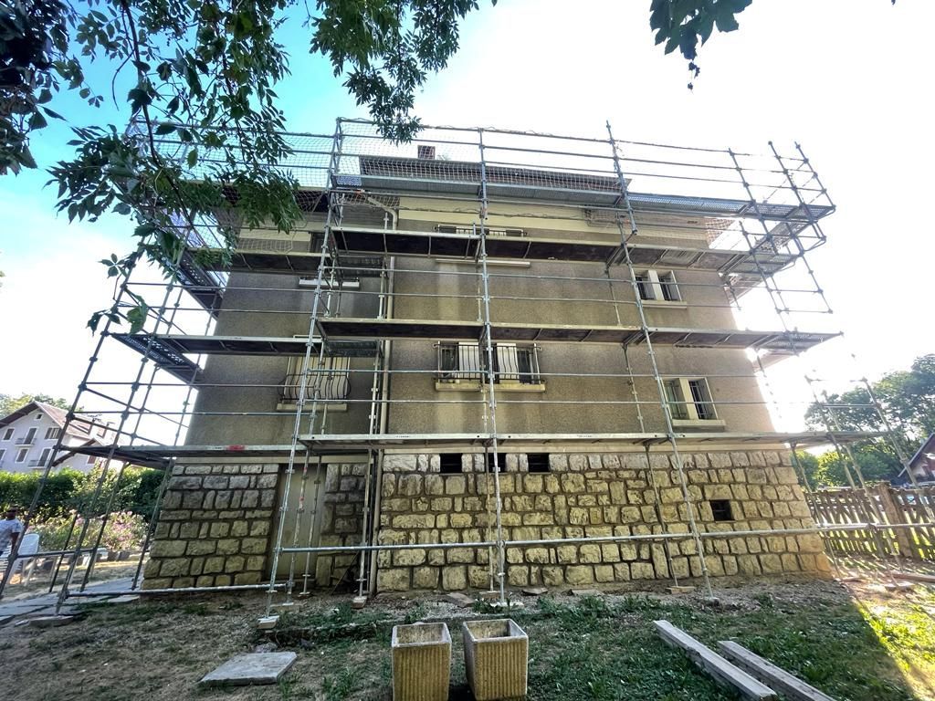 Echafaudage sur 4 étages