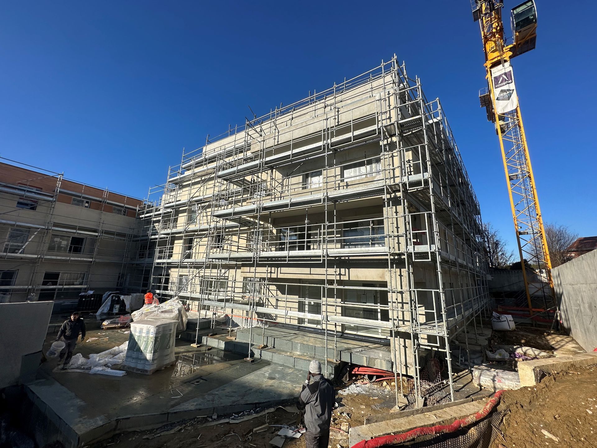 Échafaudage sur un immeuble en construction