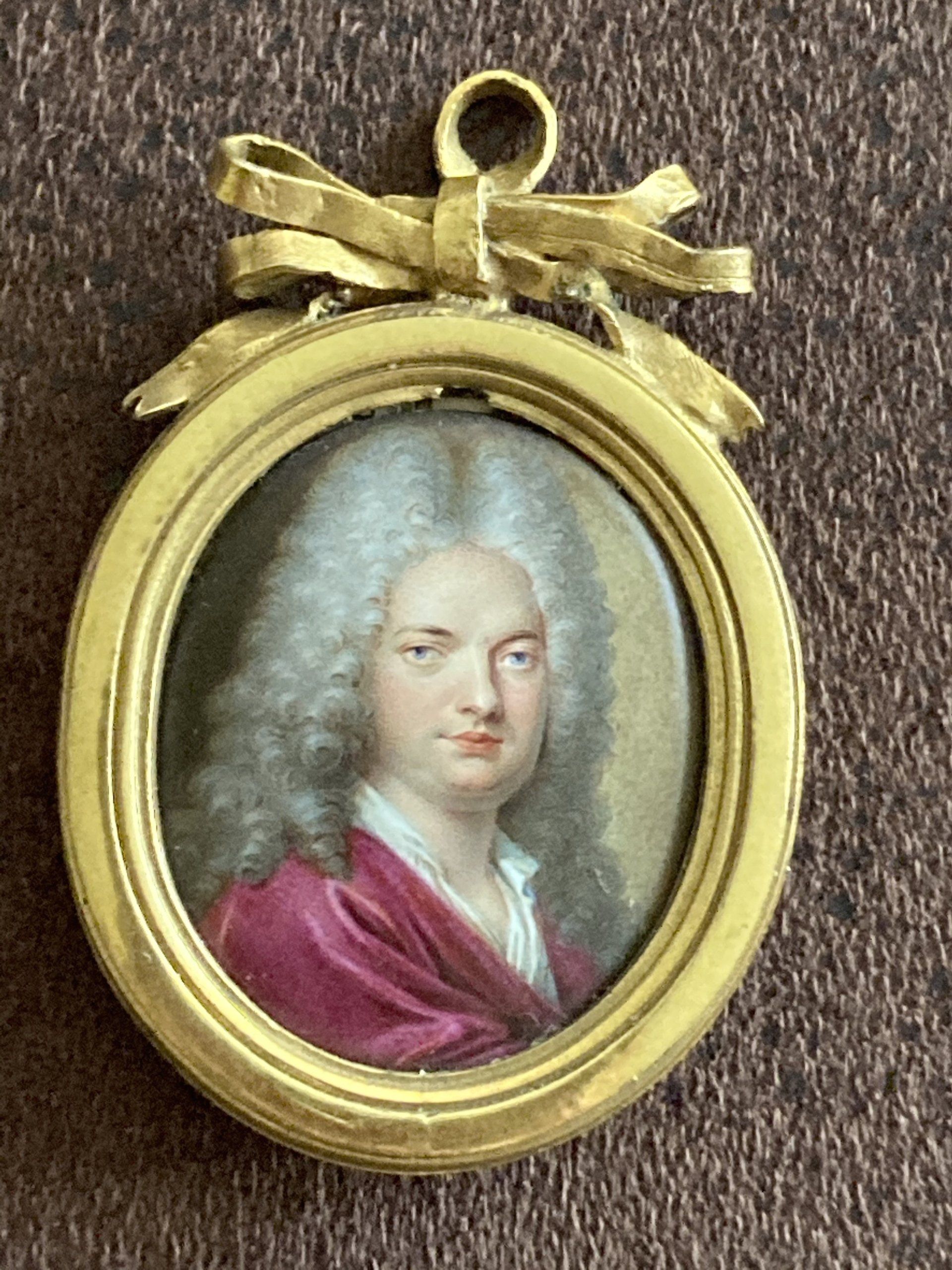 Miniature ancienne oval