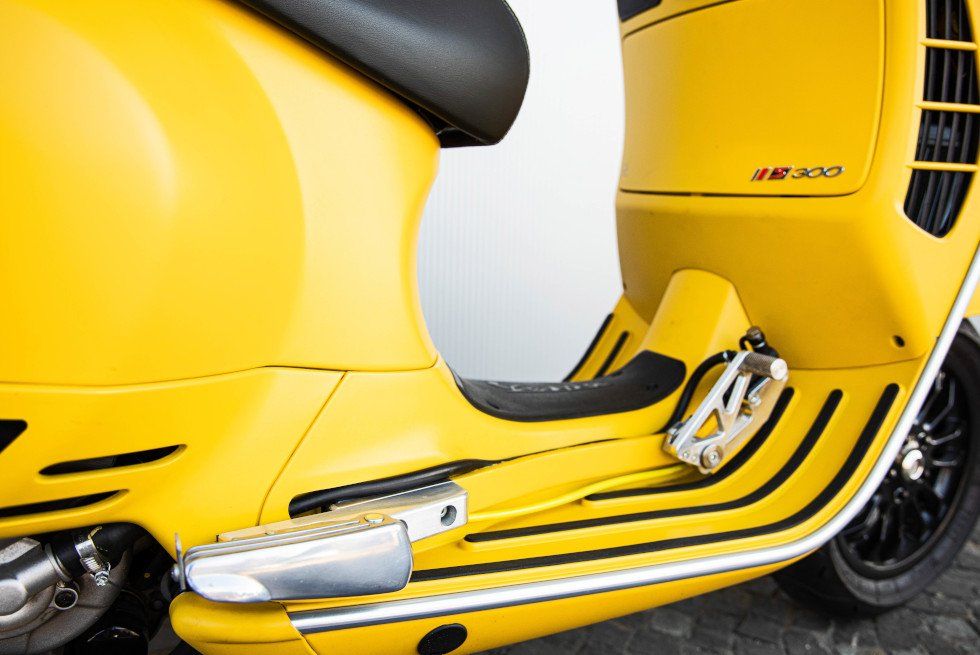 Költgen GmbH – Vespa mit zusätzlicher Fußbremsbetätigung