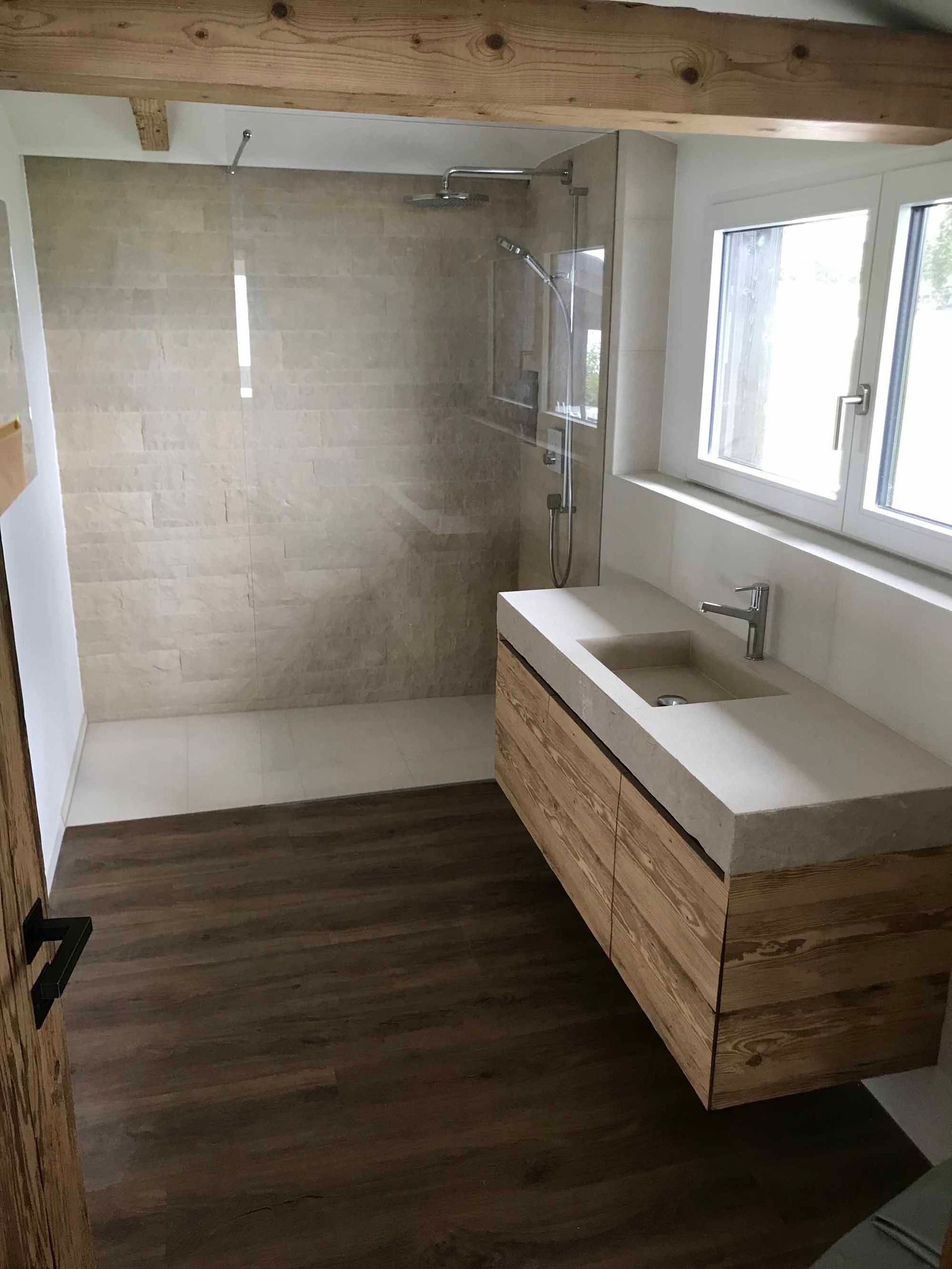 Badezimmer Naturstein - Knobel AG - Schwanden