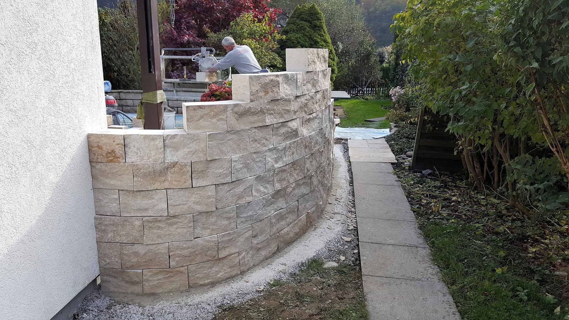 Natursteinmauer Garten - Knobel AG - Schwanden