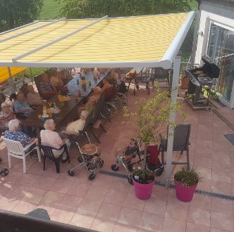 Sommertag auf der Terrasse