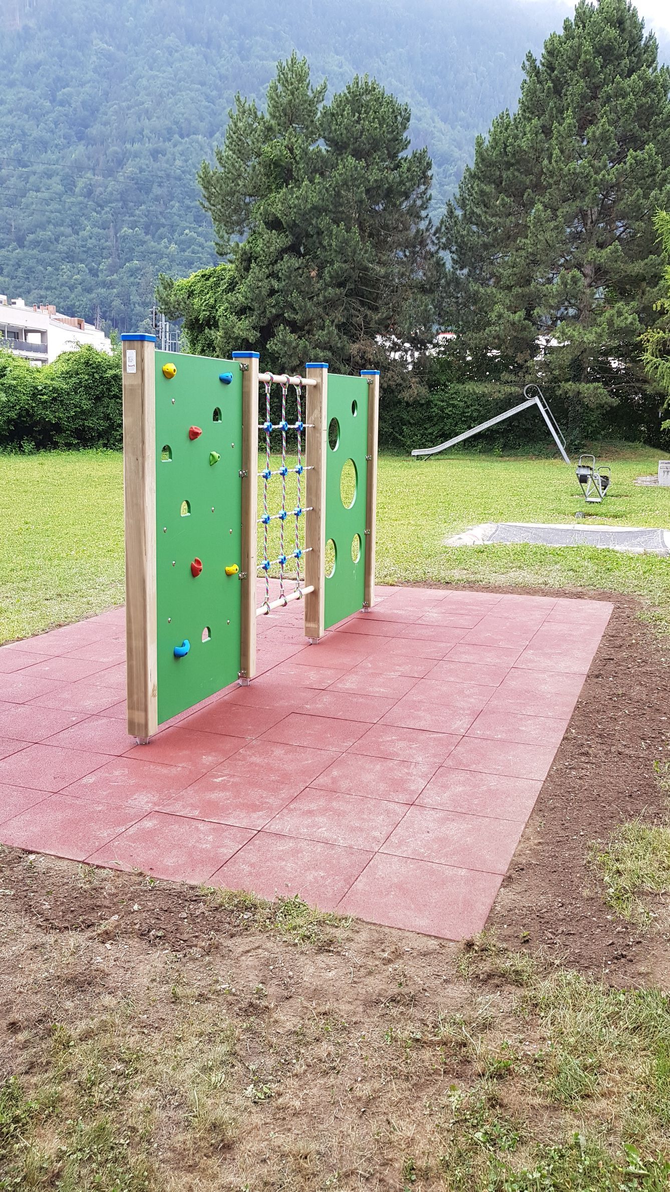 Spielplatz - Heusser-Montagen GmbH - Chur