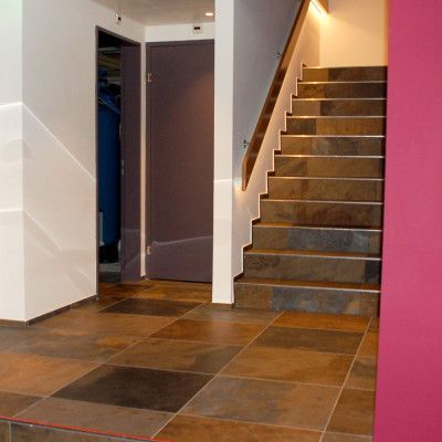 Keramik- und Natursteinplatten