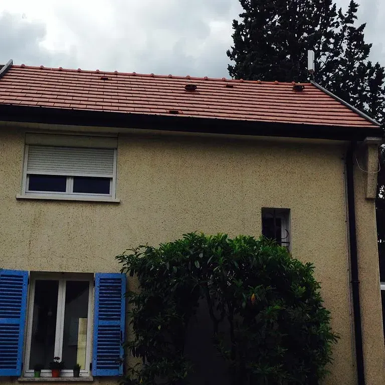 Gouttière en aluminium noir