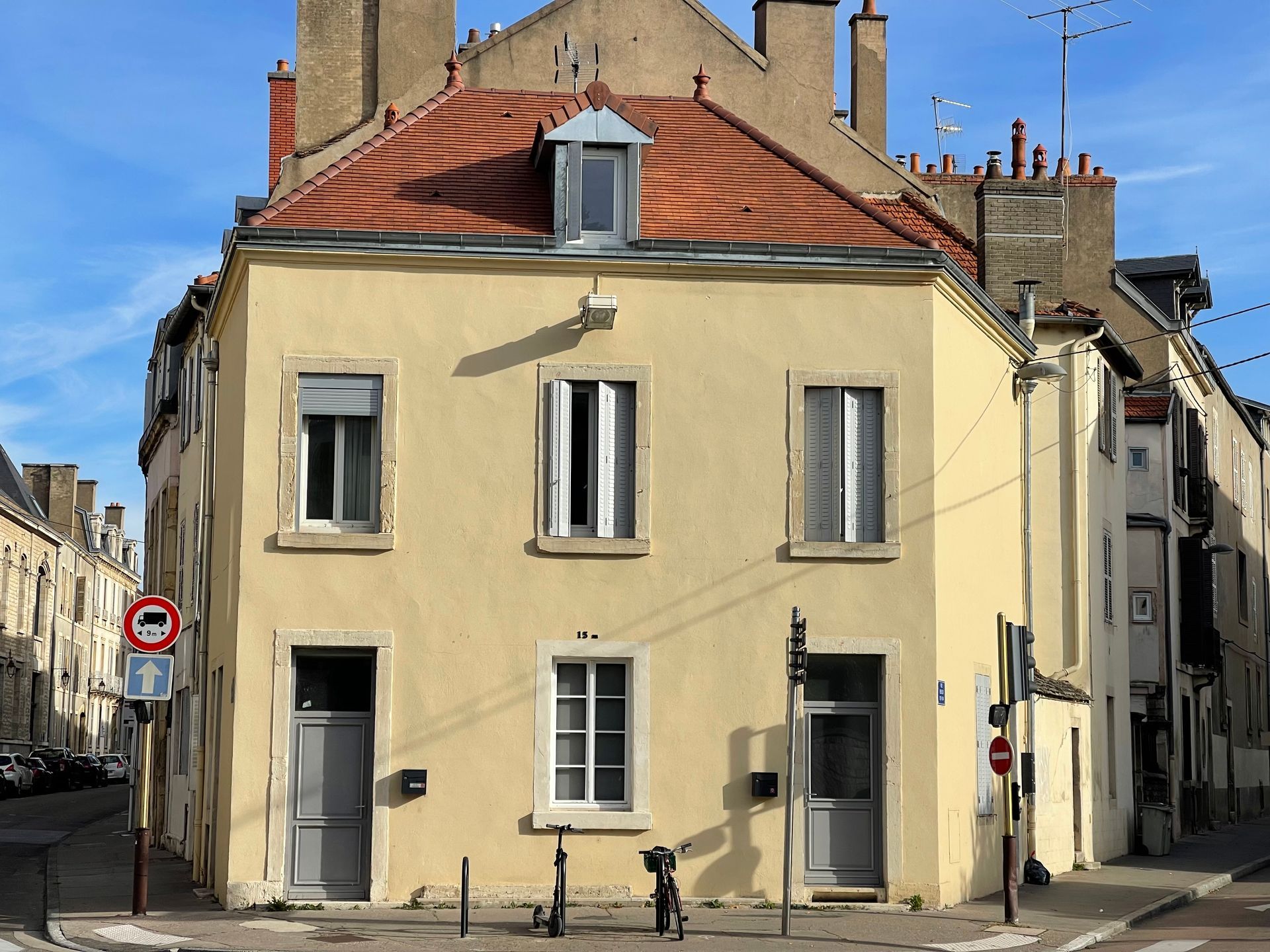 Rénovation de toiture avec zinguerie