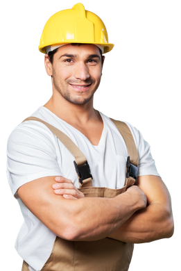Un homme avec un casque de chantier