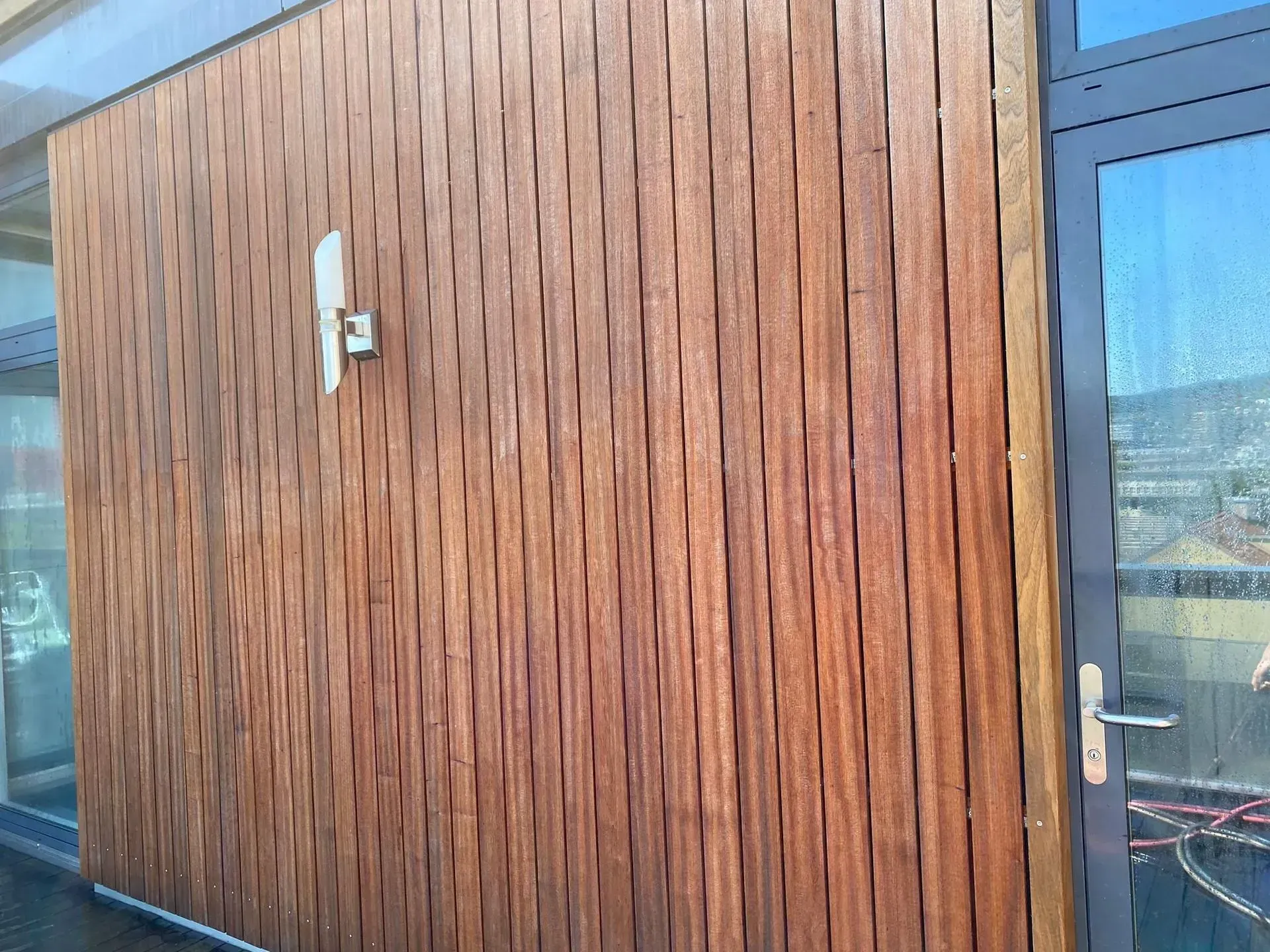 Holzfassade, Foto von Schär Reinigungen