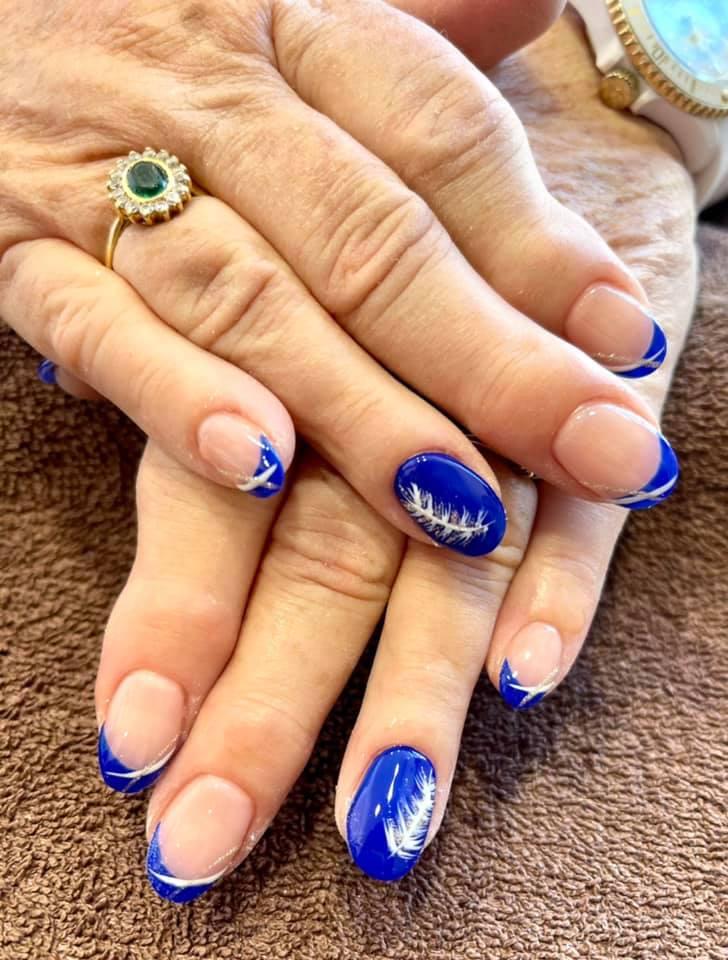 décoration onglerie bleu semi permanent