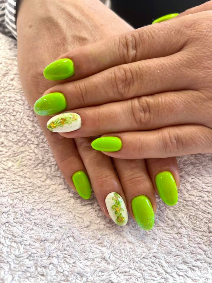 ongle vert