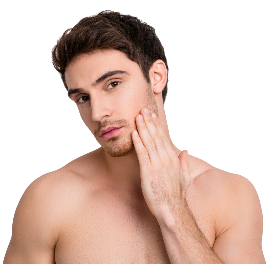 Un homme brun, une main posée sur le visage.