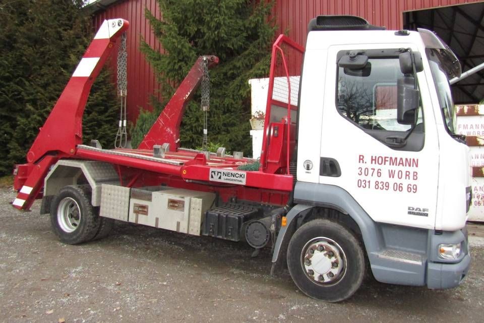 Transporter für Container der Firma Hofmann Umzüge