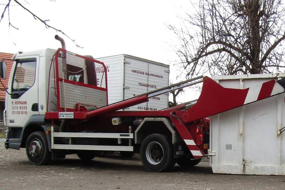 Transporter der Firma Hofmann Umzüge