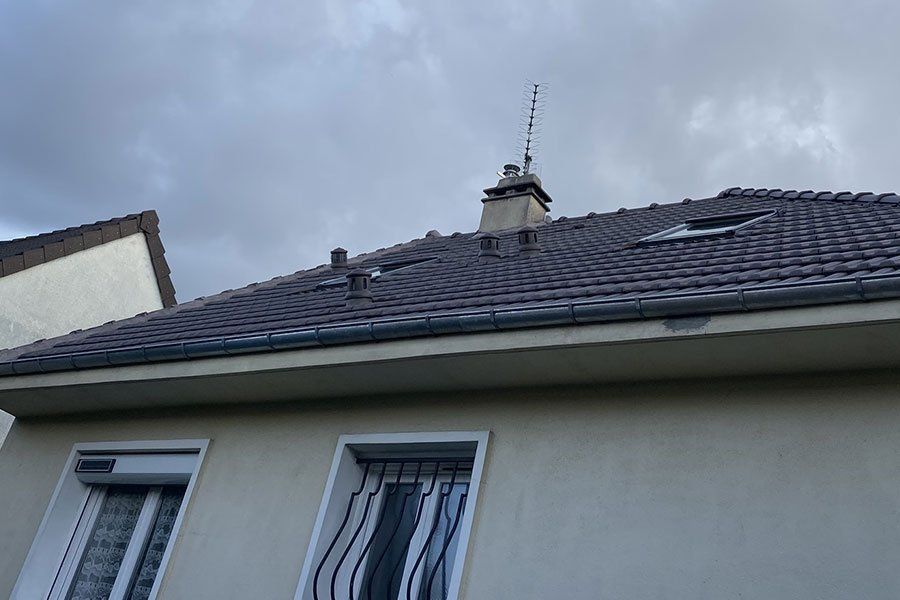 Des gouttières sur une maison