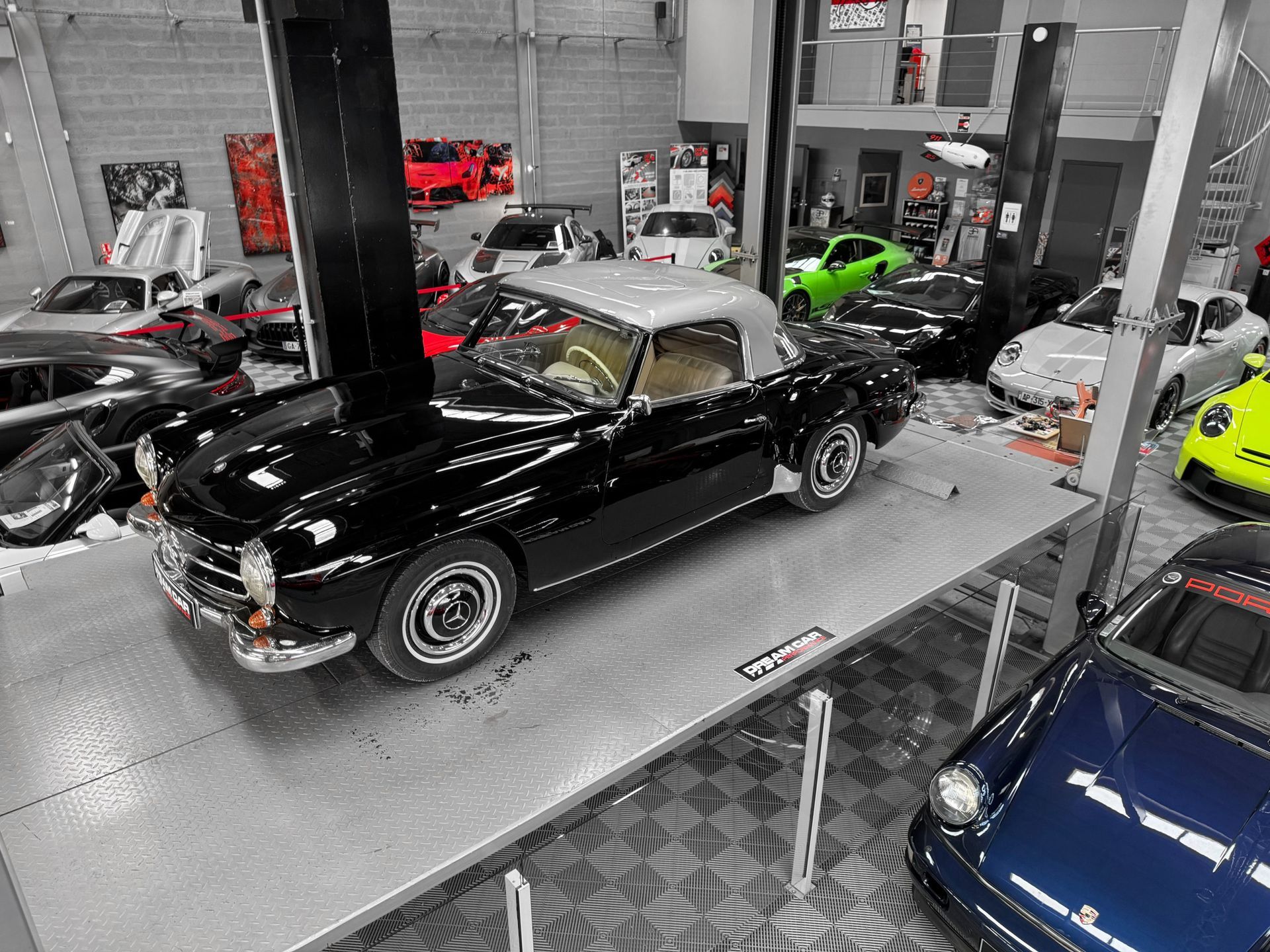 Mercedes-Benz roadster noire classique