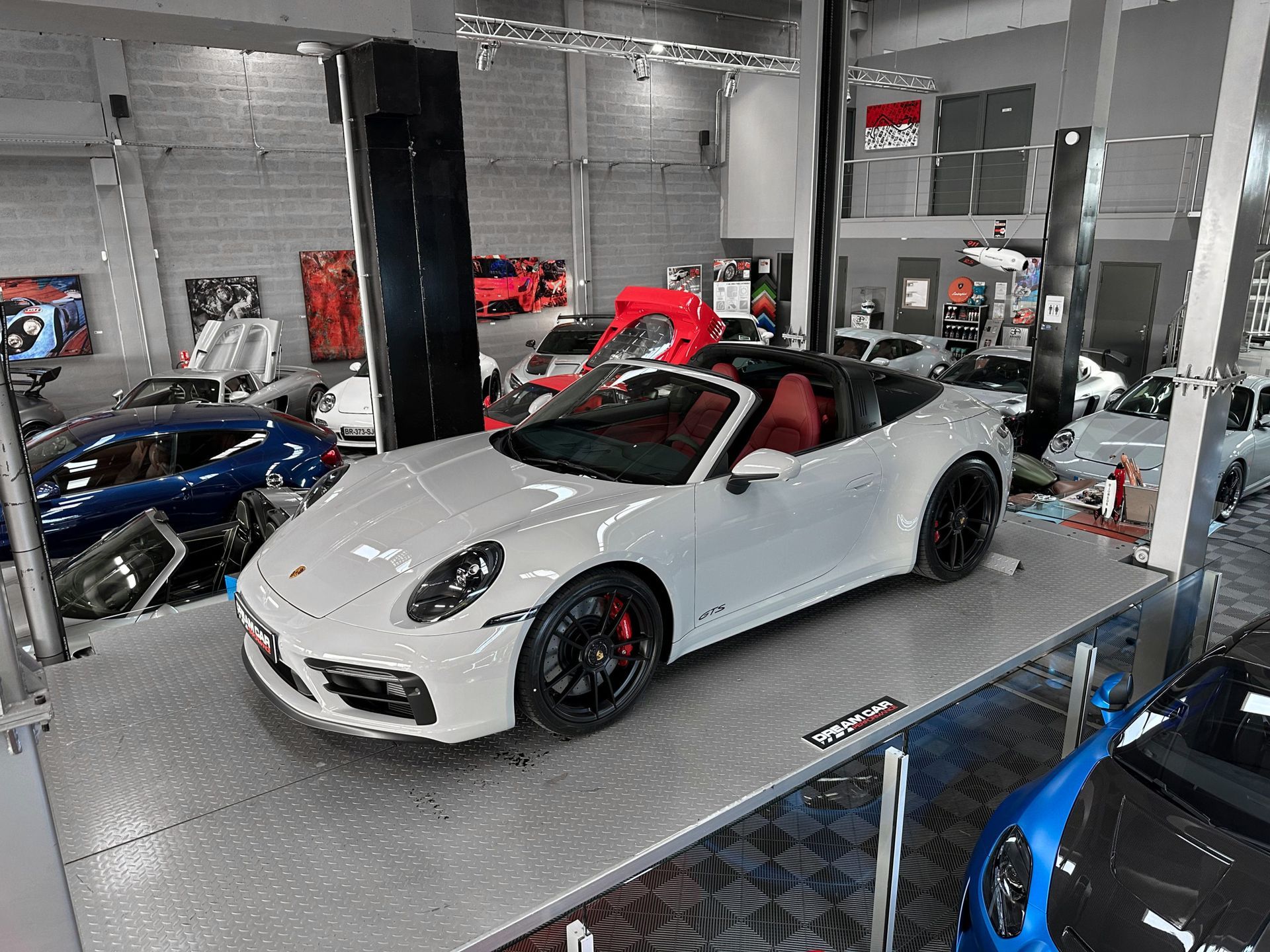 Porsche décapotable blanche