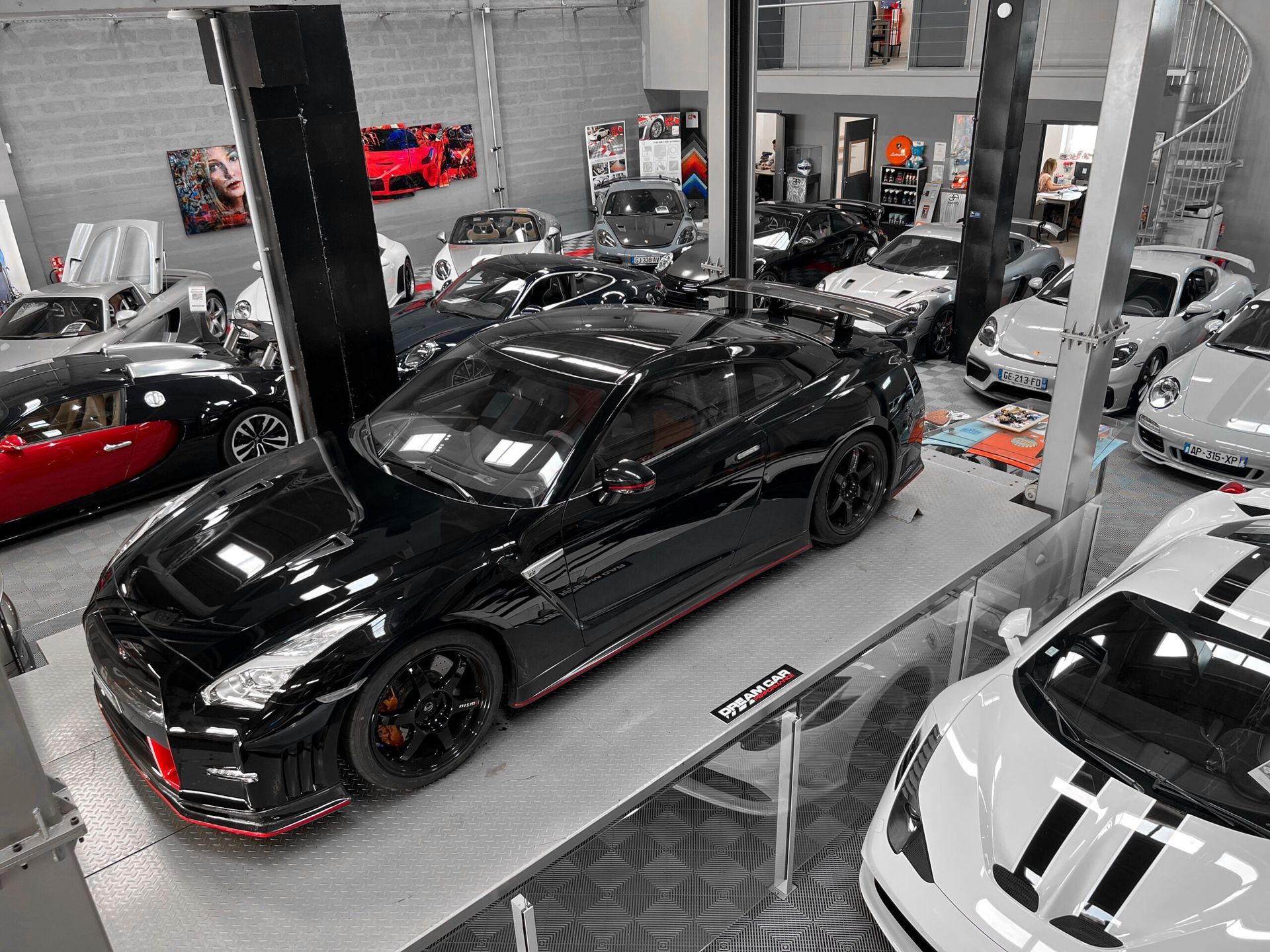 Nissan GT-R