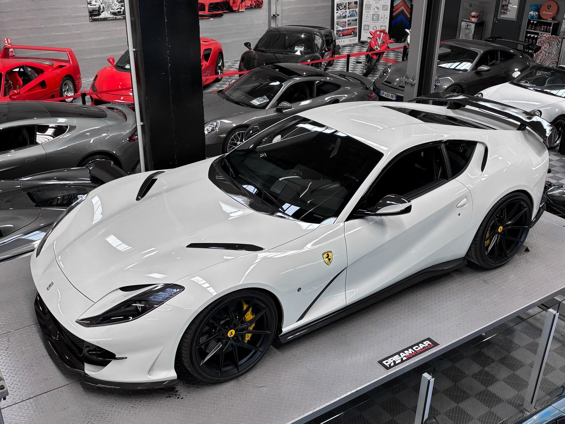 FERRARI 812 SUPERFAST V12 – Novitec – Carbone - TVA