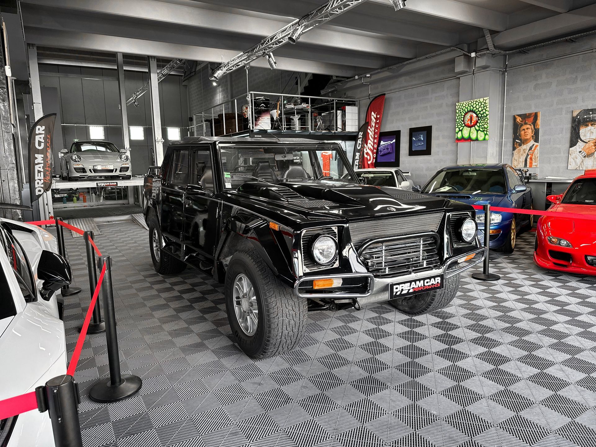 Lamborghini LM002 INJECTION V12 – COLLECTOR 1/60 – IMMATRICULATION FRANCE