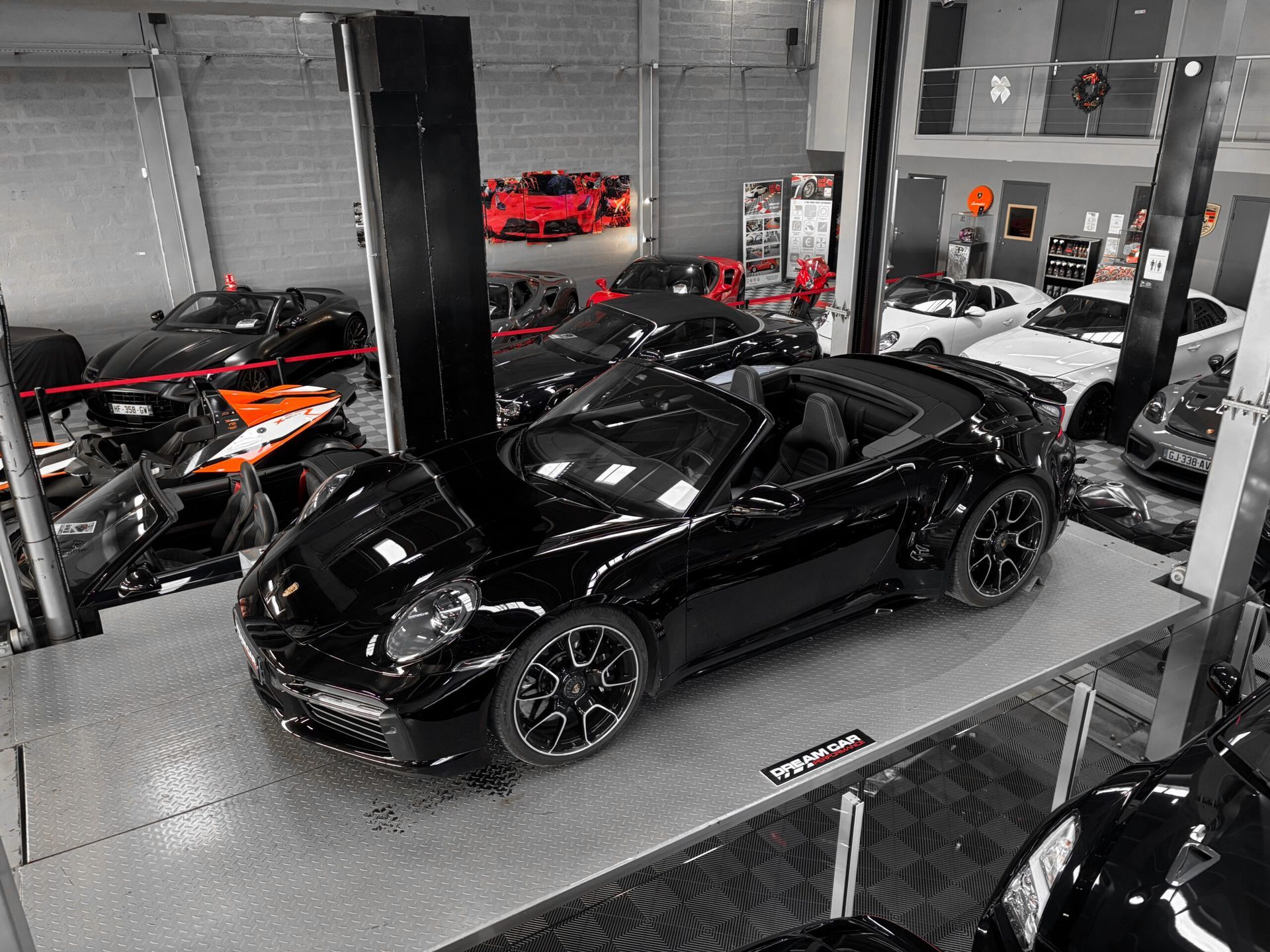 Porsche décapotable noire