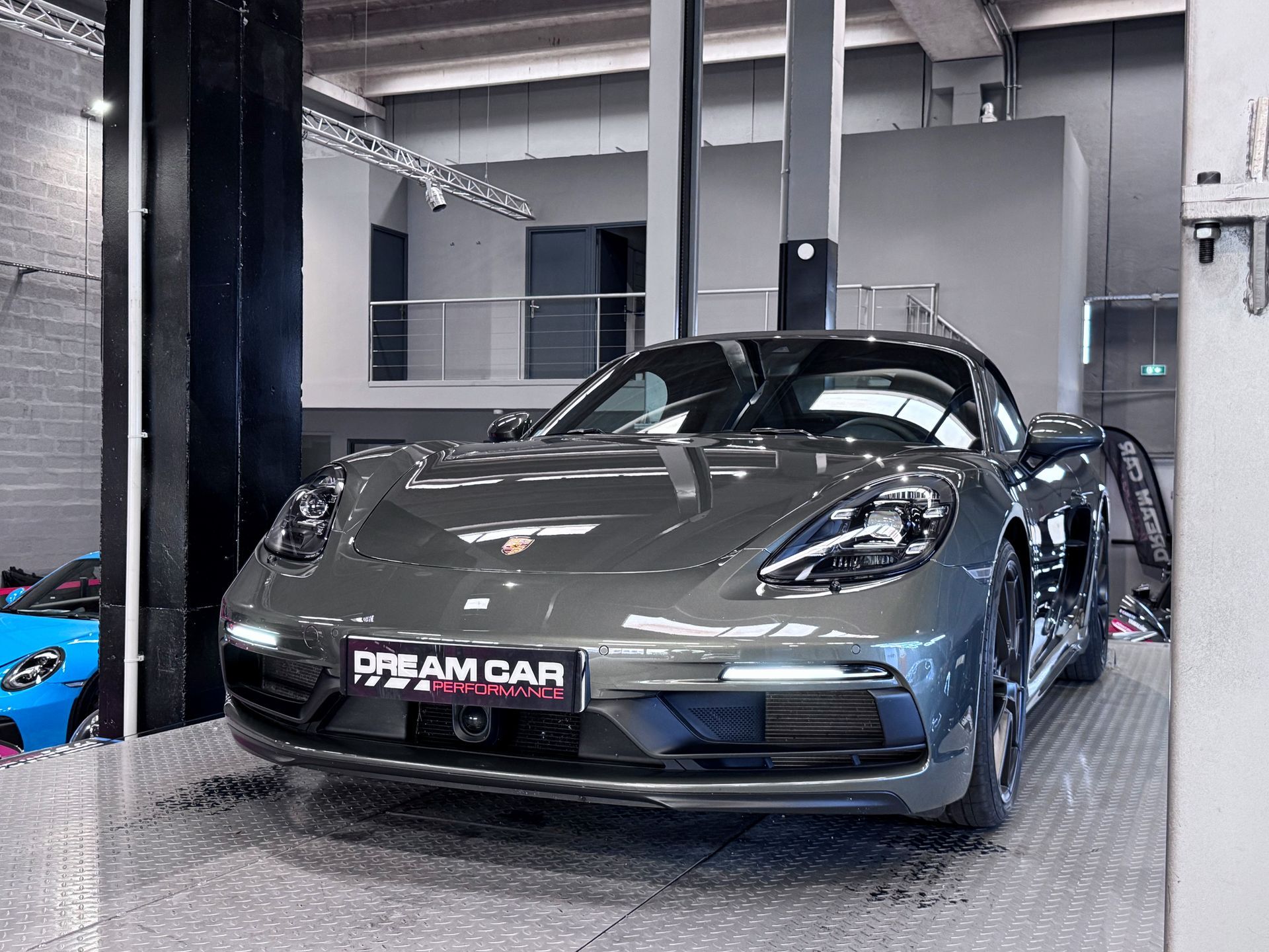 PORSCHE 718 BOXSTER GTS 4.0 PDK 400 ch – Vert Aventurine – Chrono - PPF