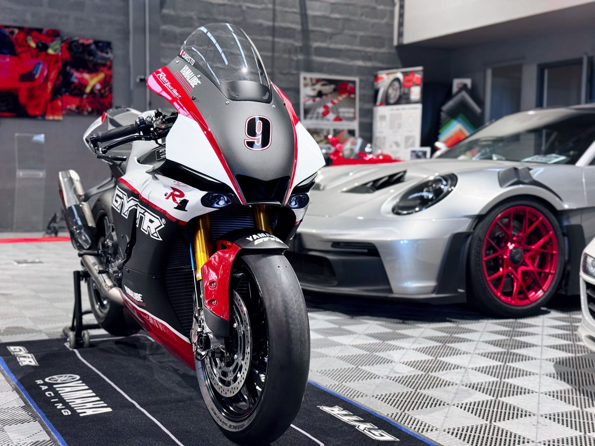 YAMAHA R1 GYTR PRO 25TH ANNIVERSARY – N°9/25