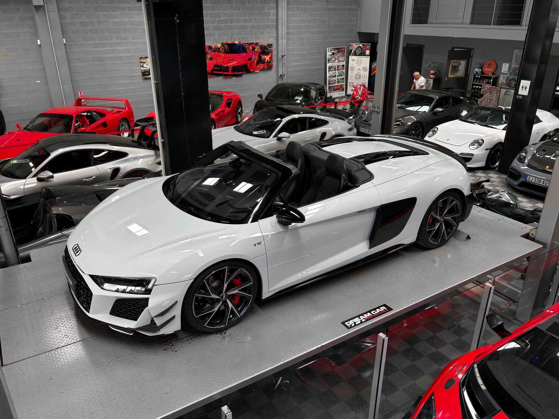 AUDI R8 V10 SPYDER RWD 540 – bang & olufsen – virtual cockpit
