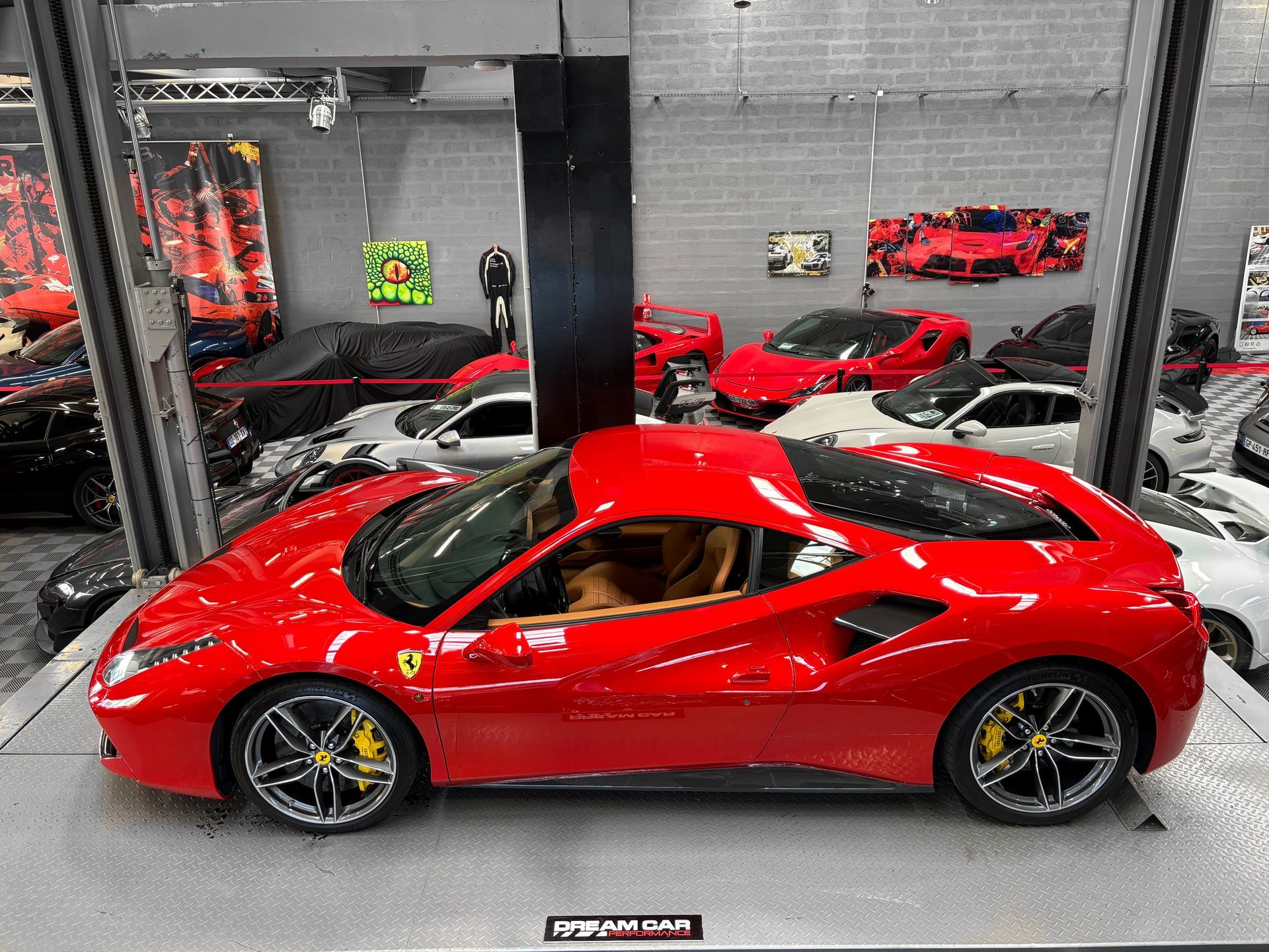 Ferrari 488 GTB V8 670 – LIFT – CARBONE – JBL