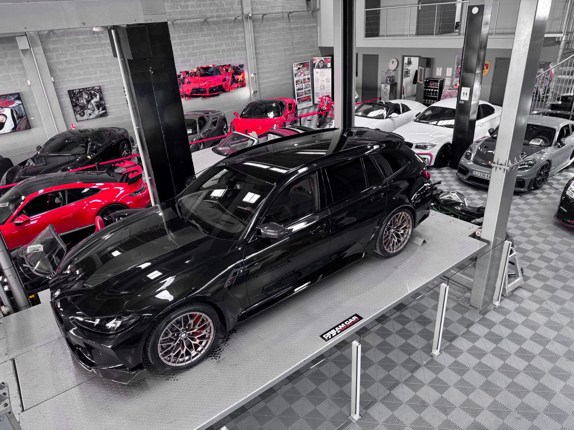 BMW break noire