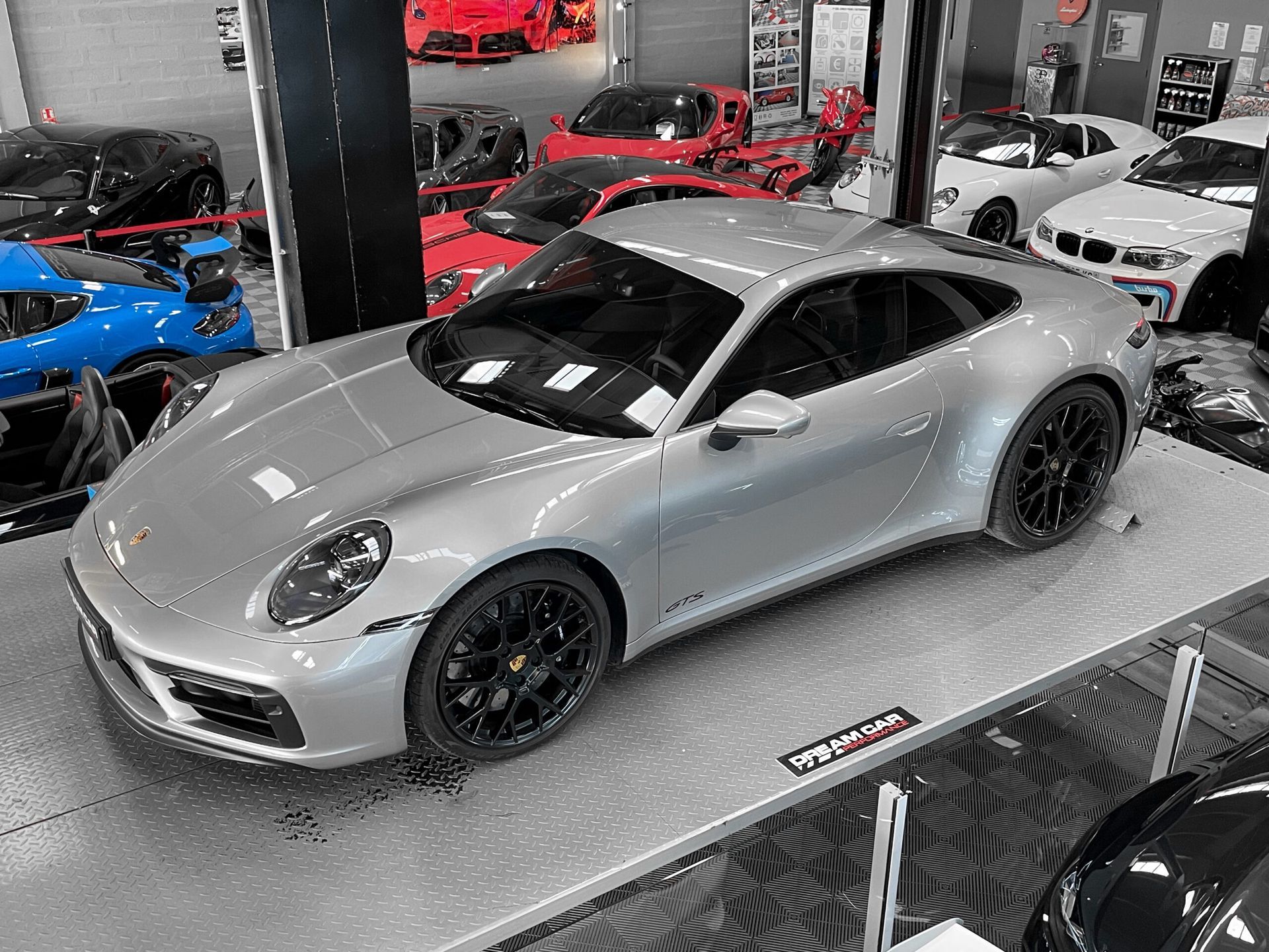 Porsche 911 argentée