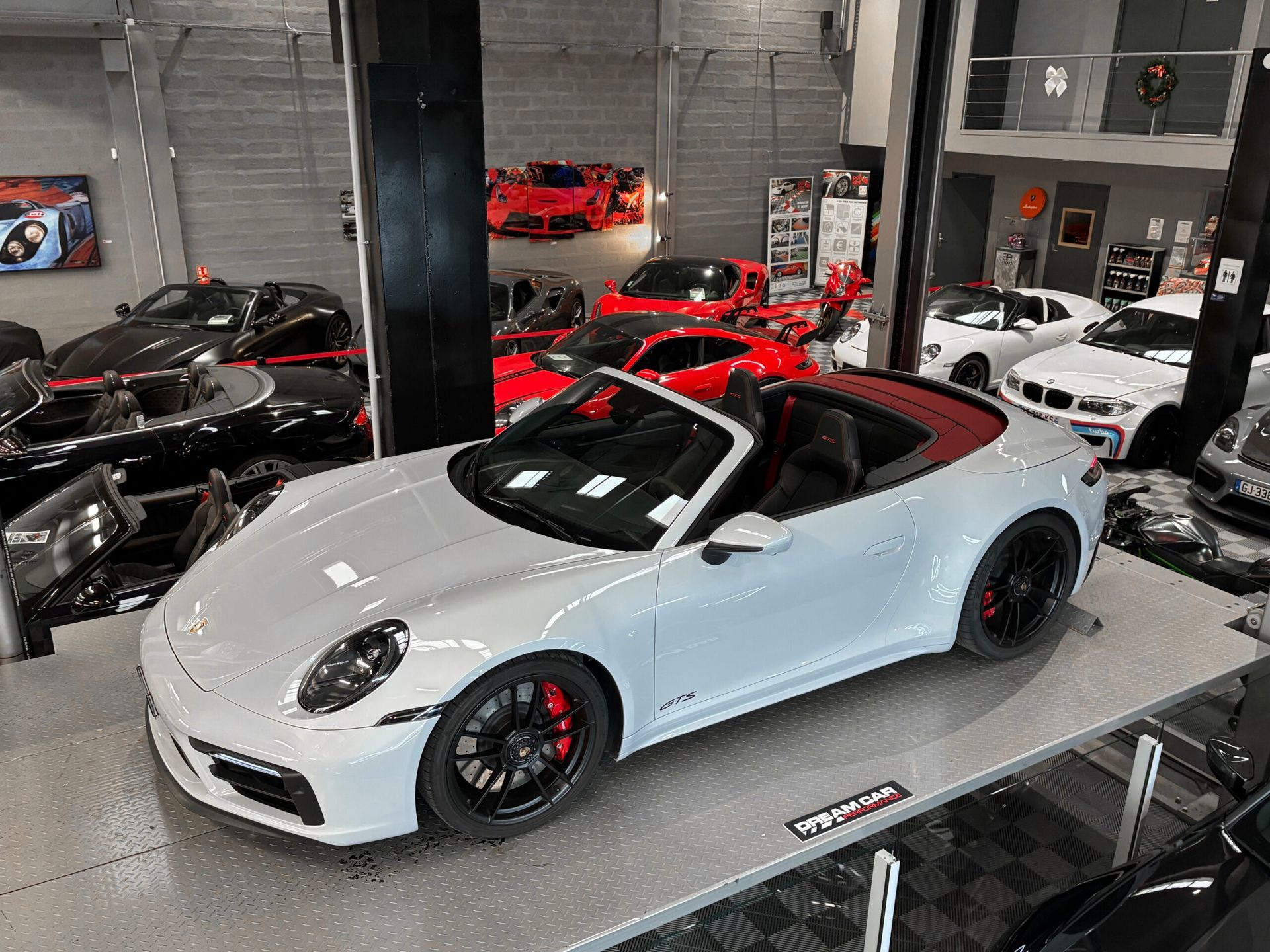Porsche décapotable blanche