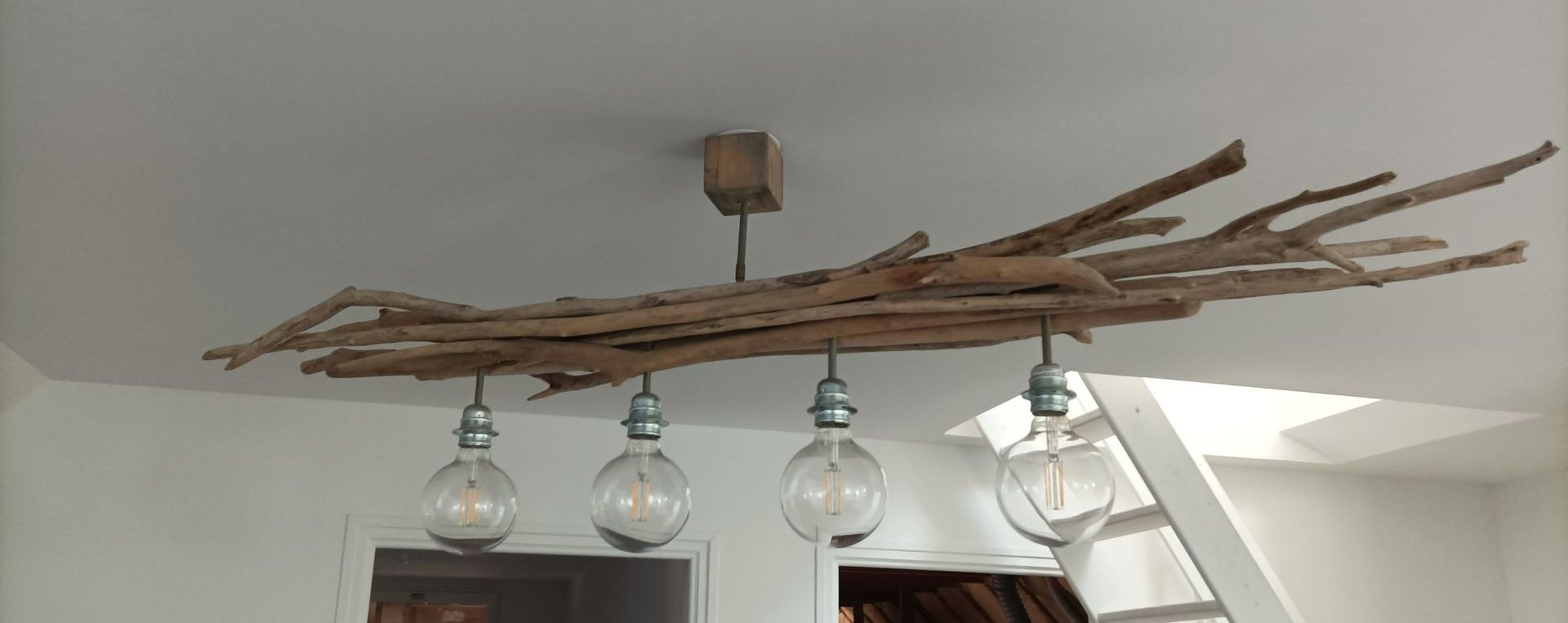 Luminaire design en bois