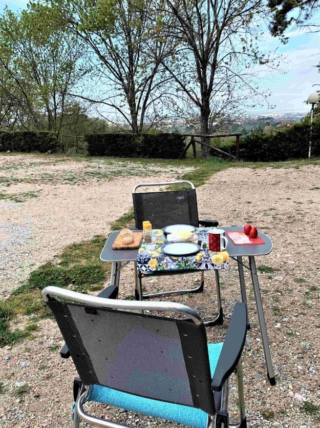 wie bewegt Frau sich in so einem Kleid ?