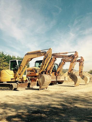 Véhicules pour travaux de terrassement