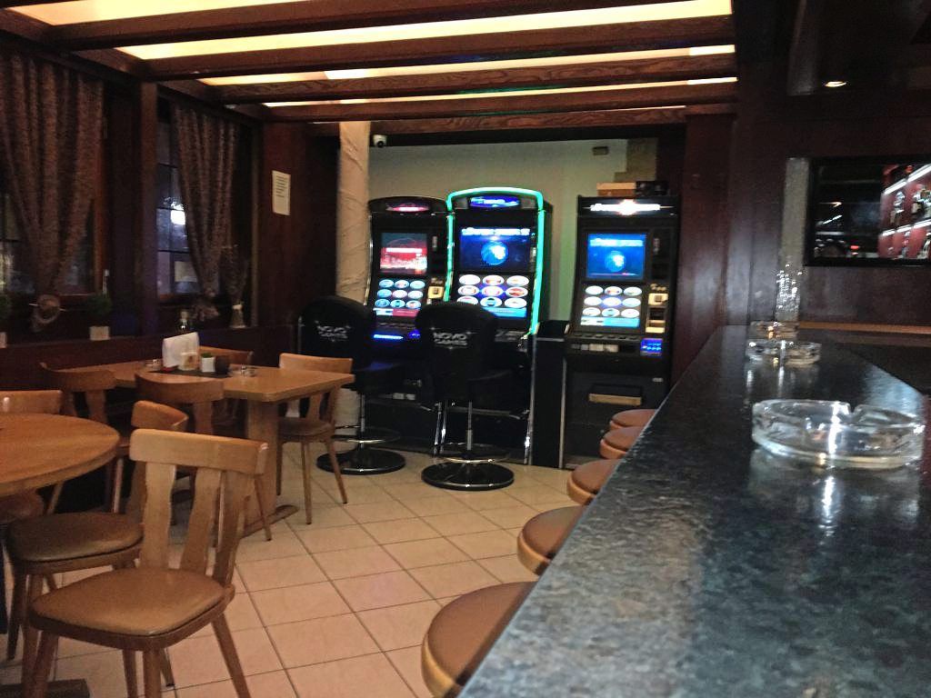Spielautomaten im Gastraum
