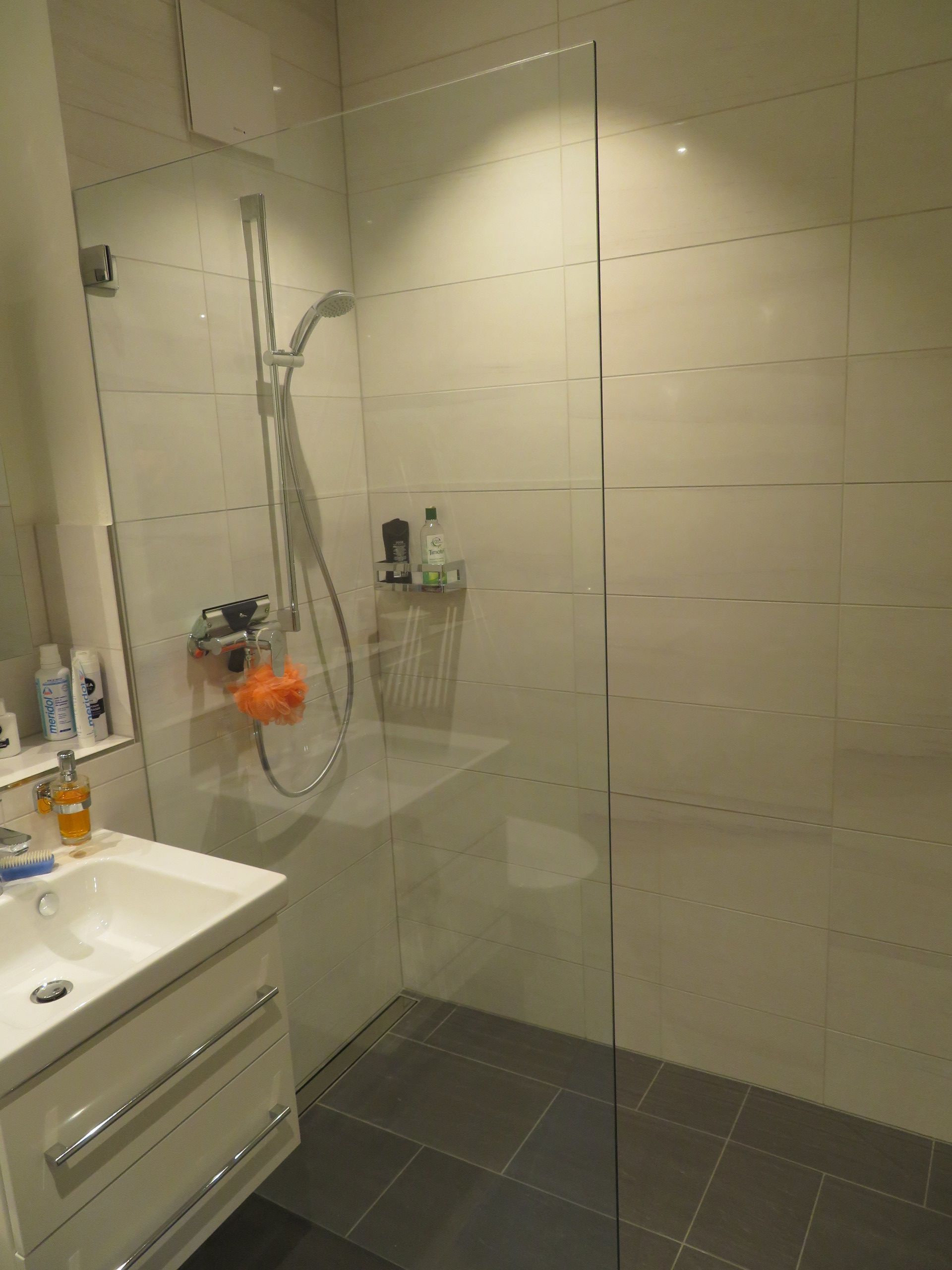 Teilgerahmt Badezimmer