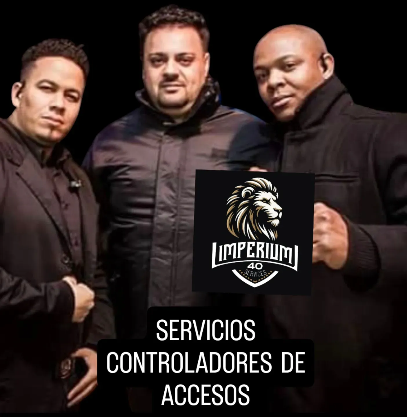Tres hombres sosteniendo un cartel que dice imperium