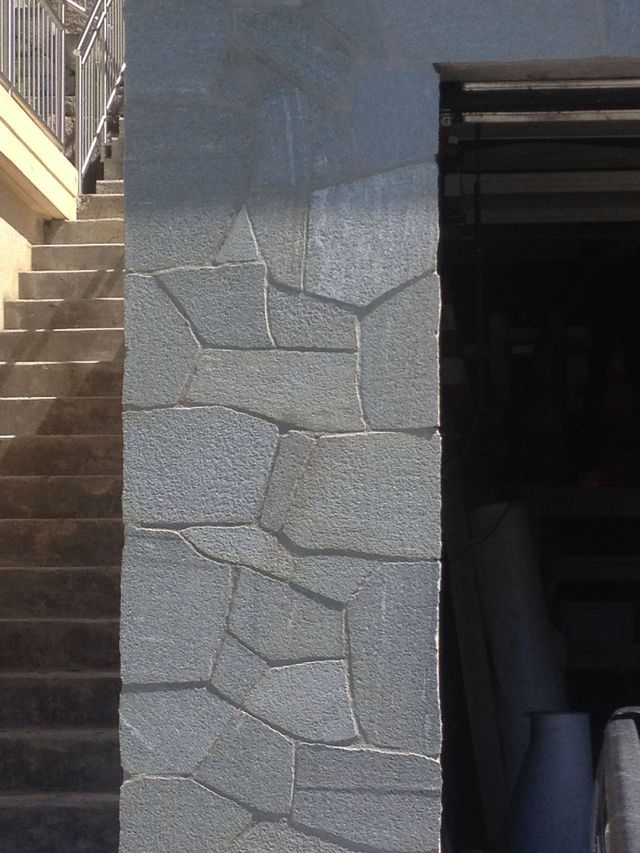 extrait de mur en pierre naturelle