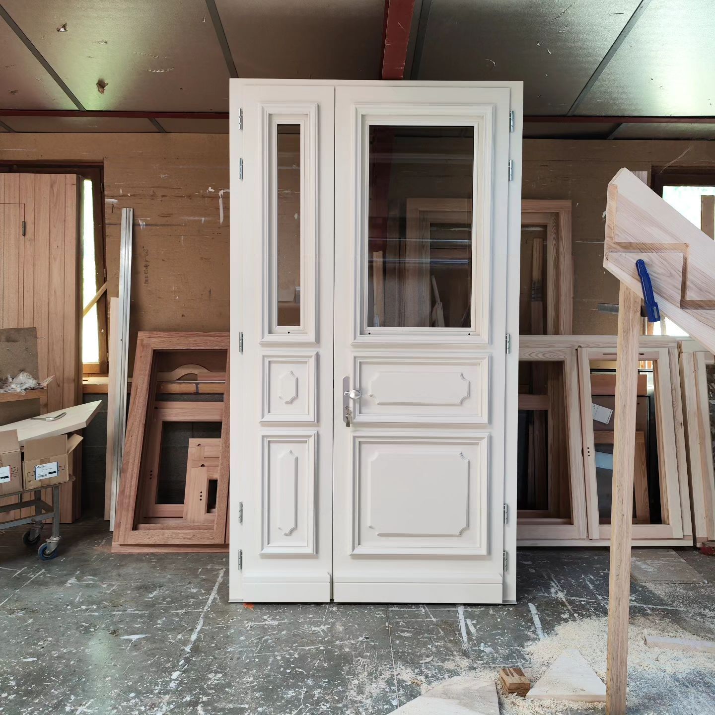 Vers la page Porte d'entrée en bois.