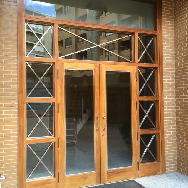 Puertas de madera en Zaragoza