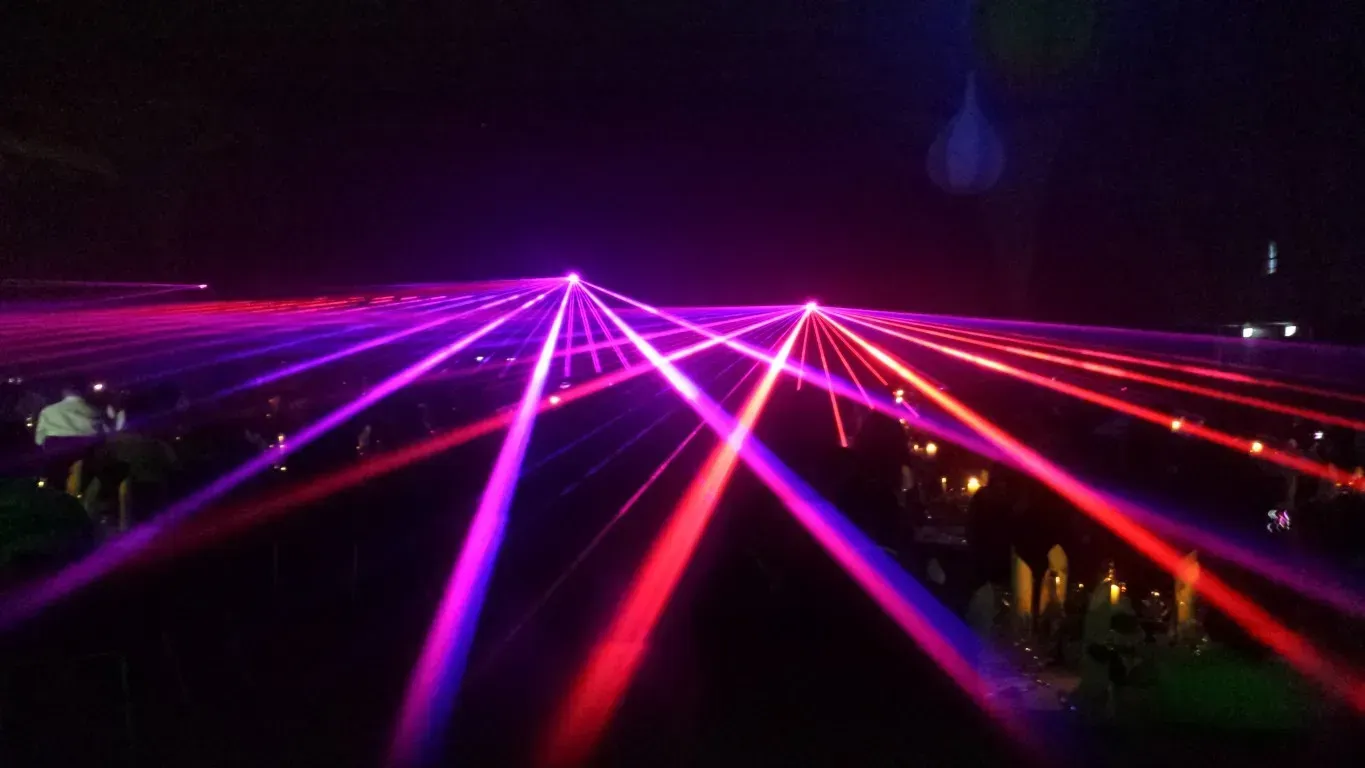 Lasershow und Illuminationen in einer Eventlocation