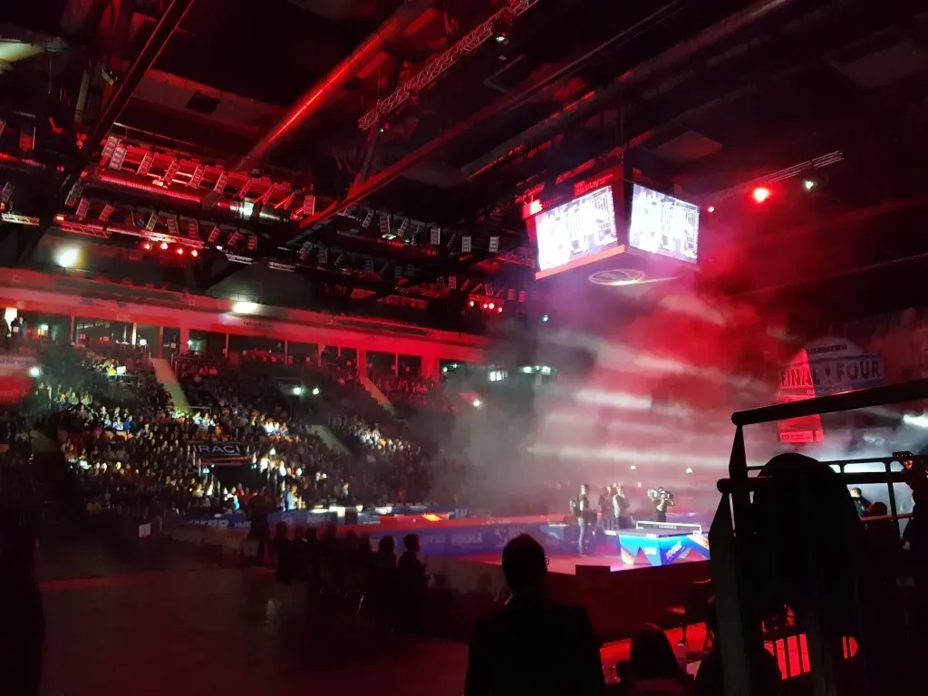 Aufbau der Veranstaltung der 1. Tischtennis Bundesliga und Pokalfinale mit Livestream