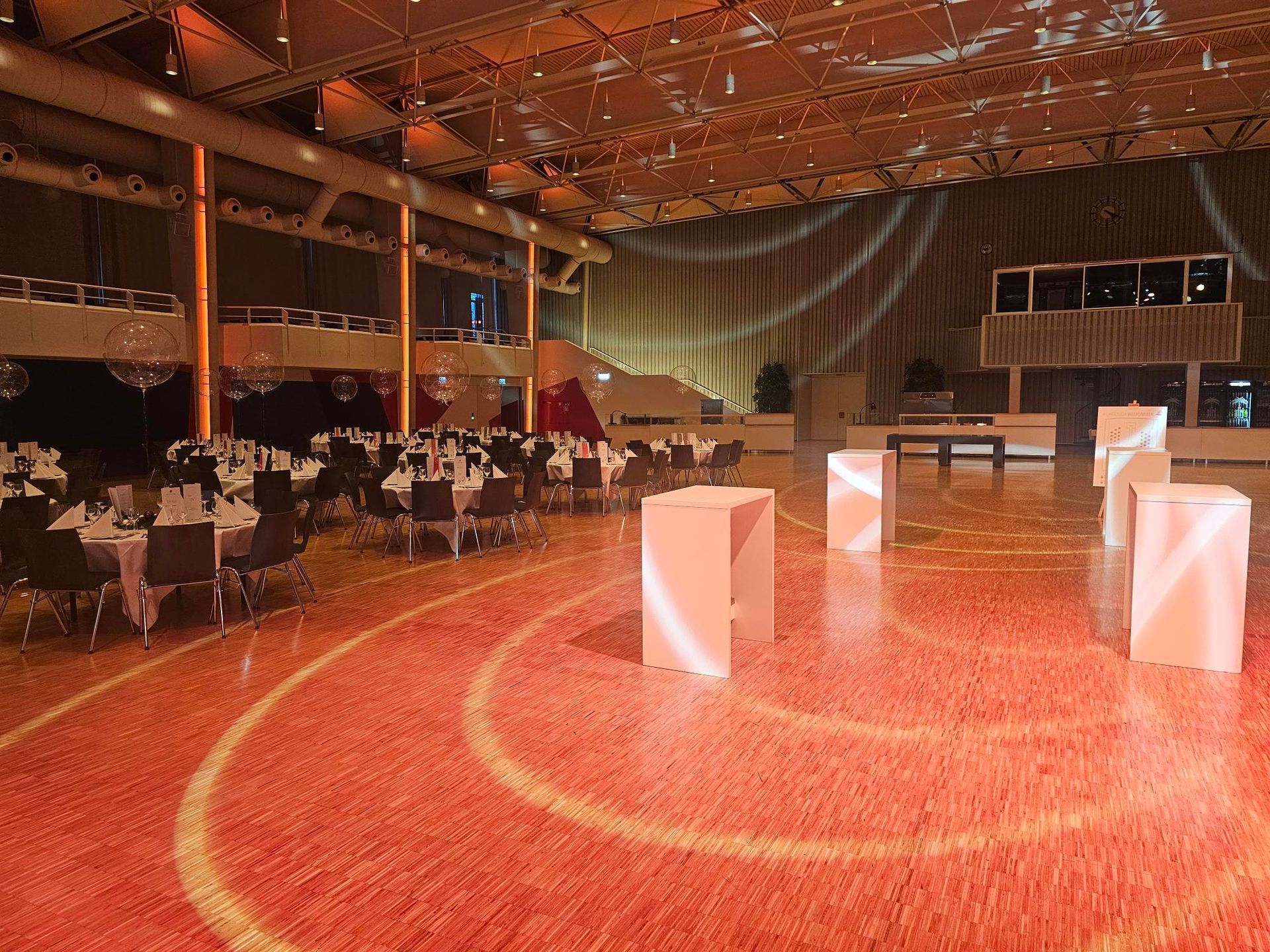 Weihnachtsfeier XXL in der Donauhalle Ulm