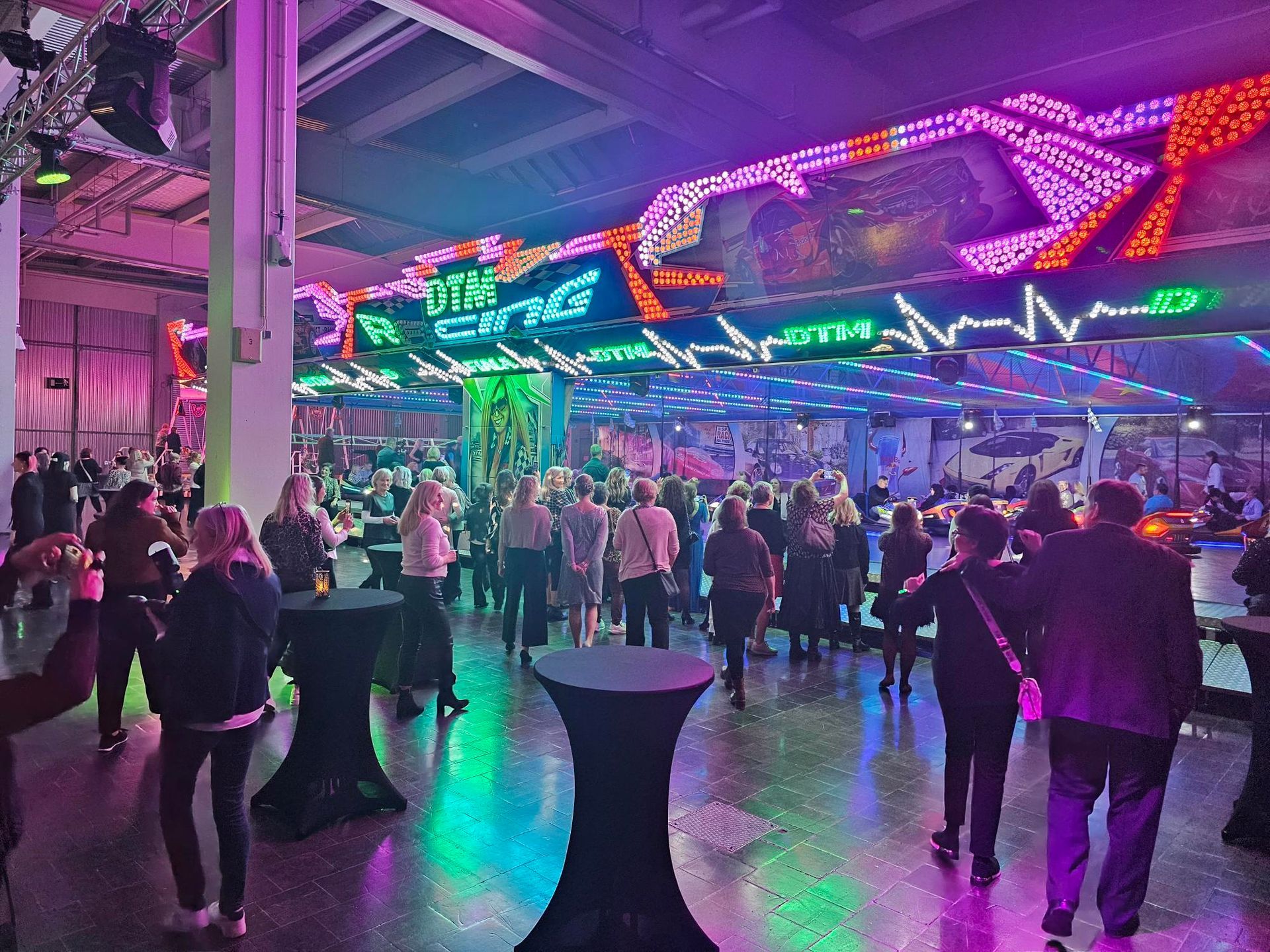 Weihnachtsfeier XXL in der Donauhalle Ulm