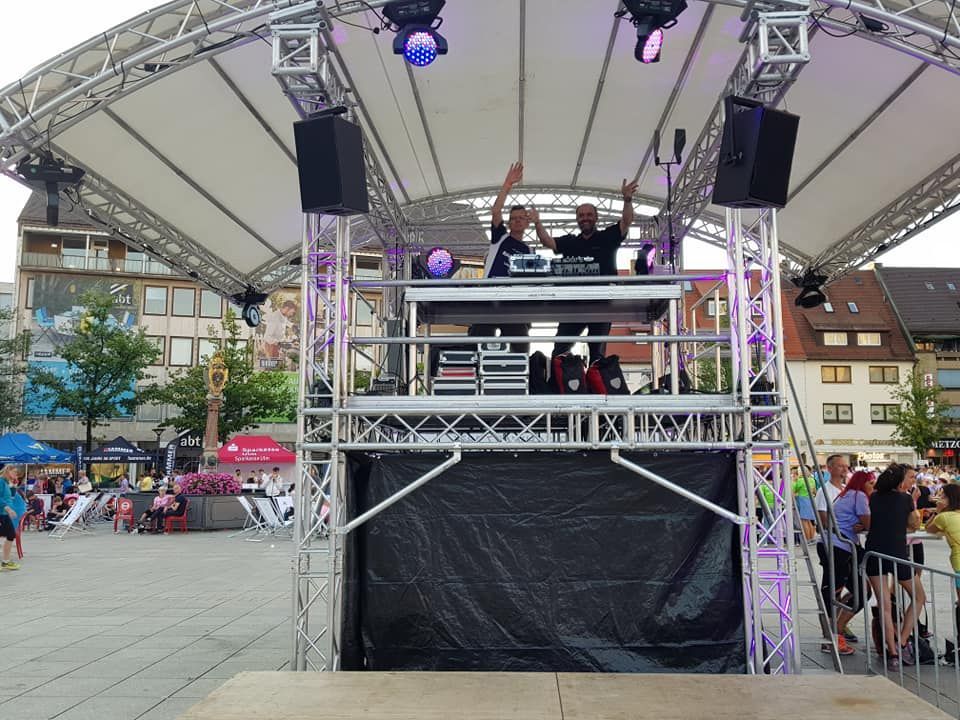 Bühnenvorbereitung für ein Live-Konzert