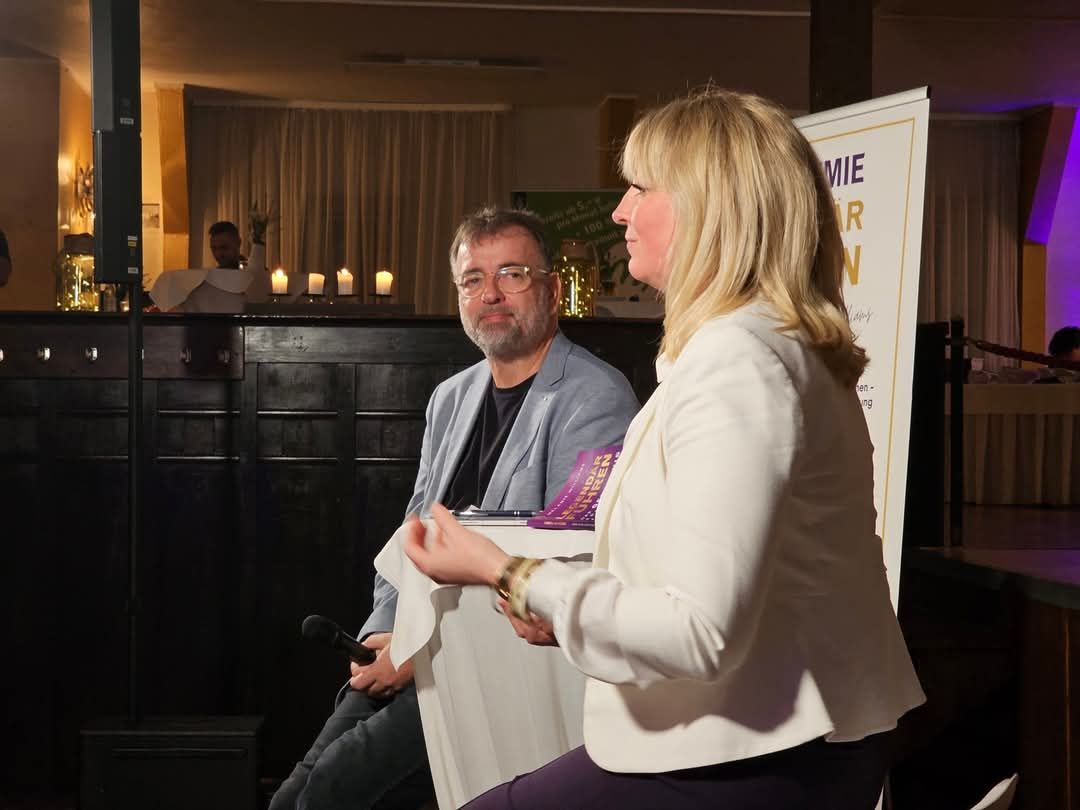 Melanie Williams präsentiert ihr neues Buch mit Thomas Kießling, Nicole Häußler und Moser Event Plus